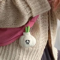 Porte-clés en peluche unisexe 8 cm, nouveau design créatif, doux et adorable, en forme d'ail gras, rembourré de coton PP, personnalisé, de Shenzhen