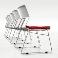 Chaise de conférence empilable ergonomique intelligente robuste GS-1763 sans accoudoirs en plastique avec base cantilever pour la maison, le bureau, l'école et la salle à manger