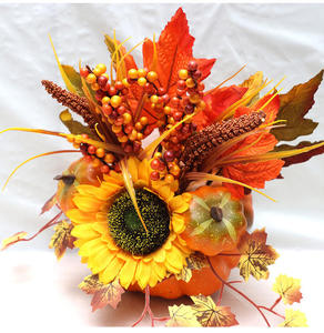 Offre Spéciale : Feuilles d'érable et baies en mousse de soie pour Thanksgiving, Halloween, Noël et la décoration - Product Image 2