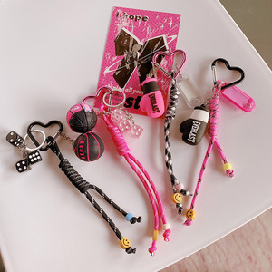 Rw <span class=keywords><strong>2025</strong></span> phong cách Hàn Quốc Sao móc xúc xắc Nụ cười Mặt bện macrame dây Keychain điện thoại di động quyến rũ Phụ nữ túi xách trang trí - Product Image 3