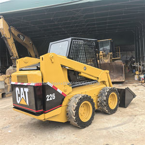 Chargeuse compacte Cat 226B3/226B/226B2 d'occasion Mini taille à faible durée de fonctionnement Moteur 42KW 2.6 tonnes en bon état à vendre - Product Image 2