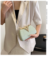 Vente en gros Embrayages avec poignée de levage pour anneau Sacs de soirée pour femmes de luxe doré pour mariage Bridal Bling Bling Rhinestone