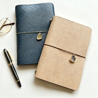 Couverture de carnet en cuir de vachette faite à la main, personnalisée, A5/A6, trifold, pour carnet de voyage, imprimé croco/léopard, couverture de journal personnalisée