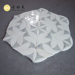 Mosaico de Mármol Floral con Diseño de Chorro de Agua para Decoración de Paredes en Centros de Spa, Bienestar y Salas de Meditación - Product Image 2