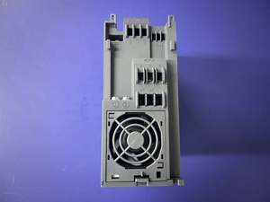 อินเวอร์เตอร์ซีรีส์ IC2-Micro แบบระบายความร้อนด้วยอากาศ รุ่น 132L6120 IC2-30FA3N04-07A2E20F4+ACBC 3KW/4HP 7.2A 3PH 380-480VAC IP20 VFD IC2-30 - Product Image 5