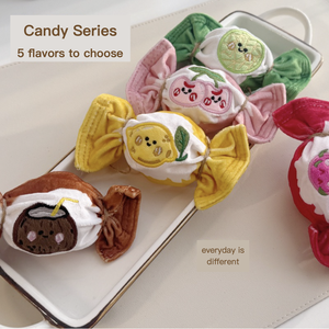 Giocattolo per Cani Coreano a Forma di Caramella, Peluche con Cibo Nascosto, Palla Spinosa con Suono di Carta - Product Image 1