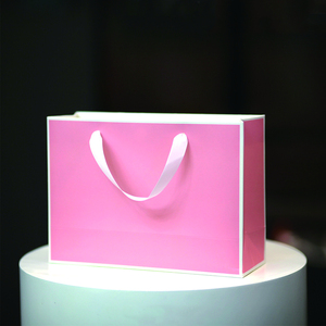 Bolsas de Regalo de Papel Horizontales Blancas <span class=keywords><strong>y</strong></span> Negras Mate de Lujo al por Mayor, Bolsas de Compras Reutilizables con Asa de Cinta Personalizadas - Product Image 5