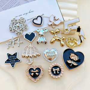 Breloques en plastique/résine argentées de style dessin animé, accessoires de luxe pour la création de bijoux DIY, pour coques de téléphone, chaussures et pinces à cheveux, avec technique de goutte <span class=keywords><strong>d</strong></span>'huile - Product Image 3