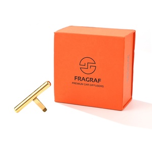 Diffuseur d'air de voiture de luxe en bois naturel avec logo personnalisé, barre cylindrique dorée, évaporation naturelle et parfum longue durée - Product Image 6