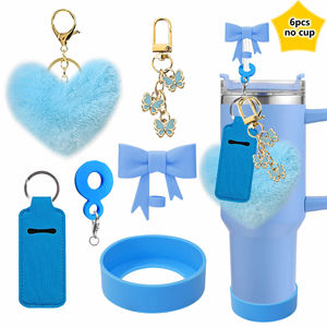 Ensemble de 5+ breloques tendance en silicone antidérapant et écologique à clipser pour gobelets, avec boule florale et nœud en velours, pour filles - Product Image 3