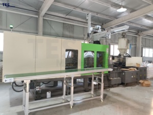 Petite machine de moulage par injection pour produits plastiques ménagers, fabrication de contenants alimentaires, de buses et de cuillères - Product Image 6