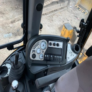 รถตักล้อยาง JCB 3CX 4CX รุ่นปี 2022 เครื่องยนต์ดีเซลแท้ ชั่วโมงการใช้งานต่ำ พร้อมมอเตอร์ปั๊มแบริ่ง รับประกัน 6 เดือน - Product Image 6