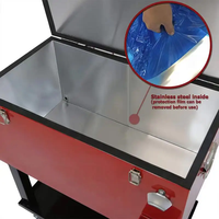 Ember Pendingin Es Logam Merah 80QT/75L dengan Roda, Laris Grosir, untuk Luar Ruangan, Patio, Meja Sepak Bola, Kapasitas Besar