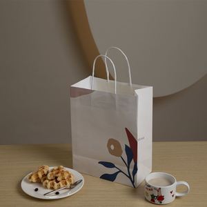 Bolsa de Papel Kraft de Lujo Personalizada al por Mayor, Bolsa de Regalo Resistente con Asas y Logotipo, Estilo Clásico Disponible para Empaquetado Personalizado - Product Image 2