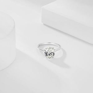 Anillo de Compromiso de Diamantes de Forma Ovalada con Circonita Cúbica 8A Chapado en Plata de Ley 925 de Joyería Fina de Lujo Dylam - Product Image 3