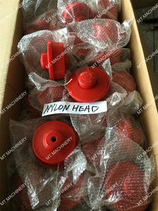 Tondeuse à gazon thermique 4 temps ou 2 temps avec tête de coupe en nylon et brosse, fabriquée à l'usine de Yongkang - Product Image 6