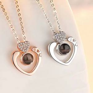 Collar con colgante de plata romántico para mujer, corazón de cristal chapado <span class=keywords><strong>en</strong></span> oro, 100 <span class=keywords><strong>idiomas</strong></span>, cadena de diamantes de proyección 'I Love You', joyería - Product Image 6