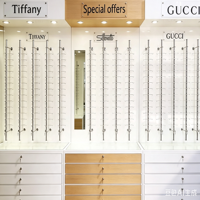 Lemari Kacamata Kayu dengan Lampu, untuk Kacamata Hitam, Bingkai Optik, dan Etalase Kaca di Desain Interior Toko Optik