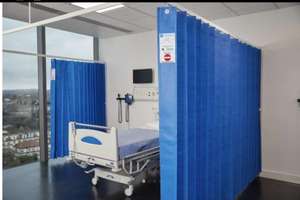 Macchina Completamente Automatica per la Produzione di Tende con Componenti PLC, Tensione 380V, Funzioni di Piegatura e Taglio Occhielli - Product Image 3