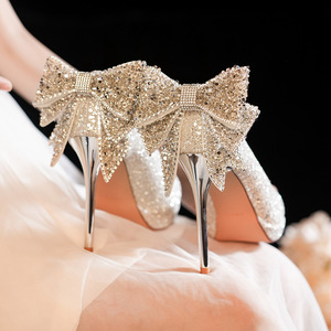 Escarpins de mariée à enfiler, tendance mode, bout pointu, talon aiguille 8 cm, doublure en satin, avec nœud décoratif, pour mariage et soirée - Product Image 3