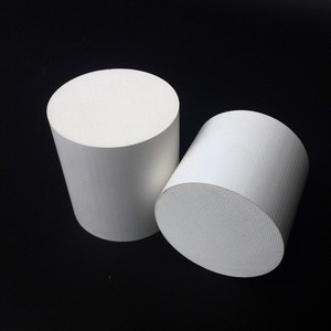 Каталитический конвертер евро <span class=keywords><strong>2</strong></span>/<span class=keywords><strong>3</strong></span>/4/5, цены, керамический сотовый керамический носитель для очистки заднего хода двигателя - Product Image 2