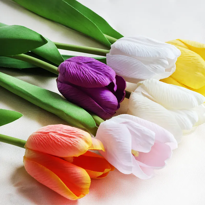 OEM Faux Tulip artificiale Real Touch fiori per la parete di nozze fiori finti decorazione tulipani in fornitura all'ingrosso