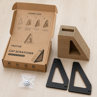Griffoir pour chat triangulaire creux avec jouet à bille, en carton ondulé, interactif, avec herbe à chat, 38 cm, noir naturel