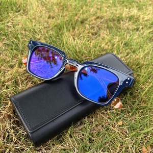 <span class=keywords><strong>Lunettes</strong></span> Photochromiques à Réflexion Bleue pour Hommes, Grises Photochromiques PC Rectangulaires <span class=keywords><strong>Anti</strong></span>-UV400, Lentilles à Changement de Couleur Rapide 2025-2026 - Product Image 1