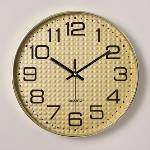 Horloge murale créative à l'échelle numérique tridimensionnelle à quartz silencieux en plastique pour salon vente en gros - Product Image 2