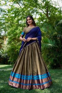 Traditionele Zuid-Stijl Poly Katoen Half <span class=keywords><strong>Saree</strong></span> Met Georgette Dupatta Zari Weefwerk Lehenga Set - Product Image 4