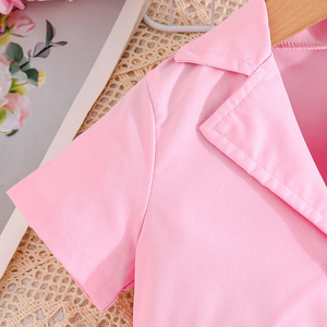 Conjunto de Tres Piezas de Mezclilla Floral Casual y Elegante para Niñas, Top de Manga Corta Transpirable y Cómodo con Botones, Pantalones Elegantes para Niños - Product Image 4