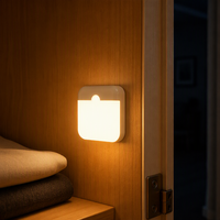 Lampe murale LED intelligente, mini, carrée, rechargeable par USB, avec détecteur de mouvement, à intensité variable, pour chambre à coucher, placard, couloir