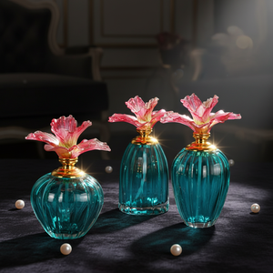 Botella de Perfume Recargable Ecológica de Cristal Transparente de Lujo con Tapa Floral Grabada, Elegante Recuerdo de Boda Pequeño - Product Image 2