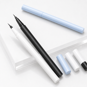 Stylo à <span class=keywords><strong>sourcils</strong></span> liquide longue tenue imperméable Lilywild OEM, ultra fin, service de correspondance de couleur personnalisé, Pantone No. Couleur exclusive de la marque - Product Image 1