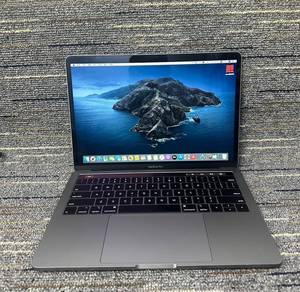 Portátil MacBook Pro de 13.3 pulgadas 2019 A2159 usado, Intel Core i5 de 8.ª generación, 8 GB de RAM, SSD de 256 GB, Touch Bar, pantalla Retina de 13.3 pulgadas - Product Image 3