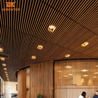 Plafond décoratif en faux aluminium, grille de plafond rectangulaire moderne pour mur, garage, couloir, hall, boutique, salle d'exposition, aéroport