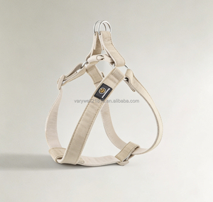 Conjunto de Arnés y Correa para Perro VaryWell, Diseño de Lujo, Transpirable para Verano, para Perros Pequeños, Medianos y Grandes, Regalo para Mascotas en San Valentín - Product Image 1