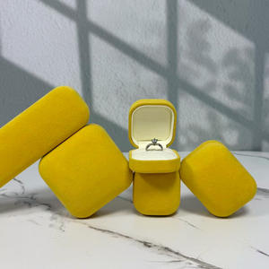 Новые круглые маленькие кольцевые коробки на заказ, упаковка для ювелирных изделий, оптовая продажа, желтый футляр для ювелирных изделий, свет для индивидуального изготовления логотипа - Product Image 1