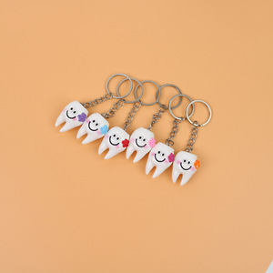 Llavero con forma de diente, de plástico y aleación de zinc, regalo portátil para la inauguración de una clínica dental - Product Image 3