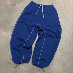 Pantalon de survêtement ample et lourd en molleton de coton à jambe ouverte personnalisé 500 GSM, coupe ample, surdimensionné, lourd, pantalon de survêtement pour homme - Product Image 1