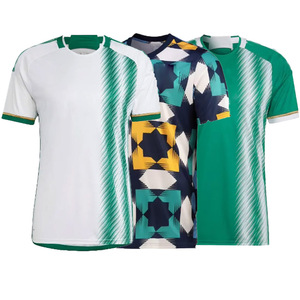 Survêtement Algérie <span class=keywords><strong>2023</strong></span>/2024 sur mesure en gros, maillots <span class=keywords><strong>de</strong></span> football MAHREZ pour hommes et enfants - Product Image 1