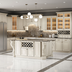 <span class=keywords><strong>Cocina</strong></span> de Madera Maciza de Alta Gama, Estilo Antiguo, Color Blanco Crema, con Diseño de Isla y Columnas Romanas - Product Image 1