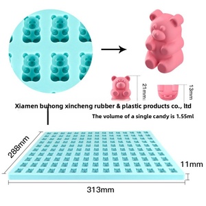 Moule en silicone hexagonal QQ rouge pour bonbons et chocolat, personnalisé professionnellement, TGM 2024, pour machine à couler les bonbons - Product Image 3
