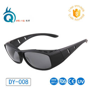 Gafas de Sol Unisex con Protección UV400, Lentes Polarizadas TAC, para Deportes al Aire Libre, Ciclismo y Conducción, Color Negro Flor de Té - Product Image 4