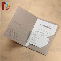 Carpeta de Presentación de Documentos Personalizada con Ranura para Tarjetas de Visita, Laminación Antirrayaduras, Grabado en Relieve y Bajo Relieve
