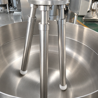 Machine industrielle à pétrir la pâte de poisson pour boulettes de surimi, galettes de poisson et produits de la mer transformés