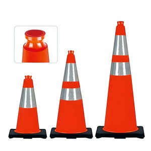 กรวยจราจรแบบพับได้ ขนาด 70 ซม. สีดำฐานสีส้มสะท้อนแสง วัสดุ PVC PE แข็งแรงทนทาน - Product Image 1