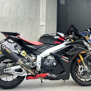 Moteur à quatre cylindres en V Apulia RSV4, essence, plusieurs modes de conduite, équipé d'un système de changement de vitesse rapide bidirectionnel - Product Image 5