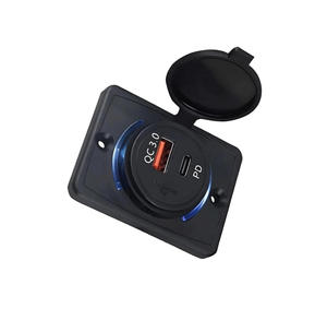 Nouveau chargeur de voiture modifié 20W PD+QC3.0 à charge rapide 12-24V avec ports Type-C + Type-A et interrupteur pour iPhone - Product Image 1