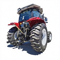 Langlebiger Diesel-Traktor Landwirtschaftlicher Traktor Mit Anbaugeräten 4WD-Traktor mit Frontlader Wesentliche Motor- und Pumpenkomponenten